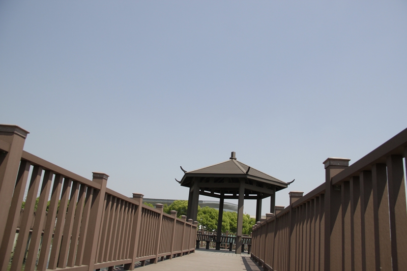 塑木栏杆新选择，美观耐用又环保